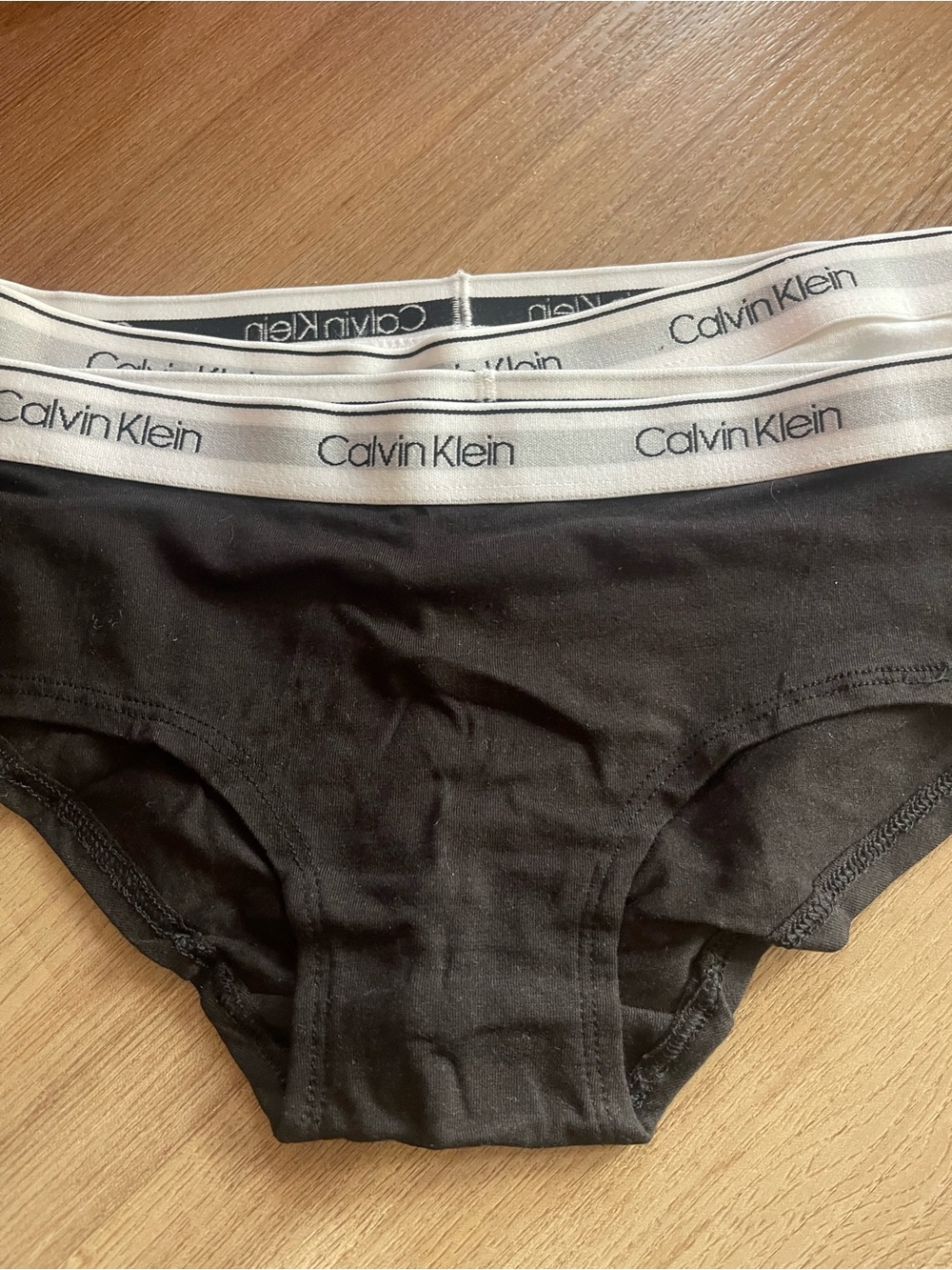 NWT Calvin Klein kids Black Logo Waistband Bikini Briefs 2 pack size 7/8 M